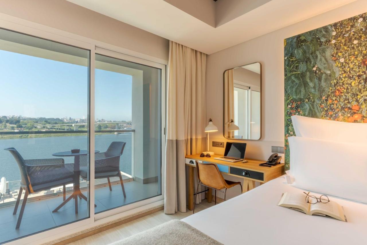 Pestana Douro Riverside - Preferred Hotels & Resorts, Lifestyle Valbom  Exterior photo A room at the hotel