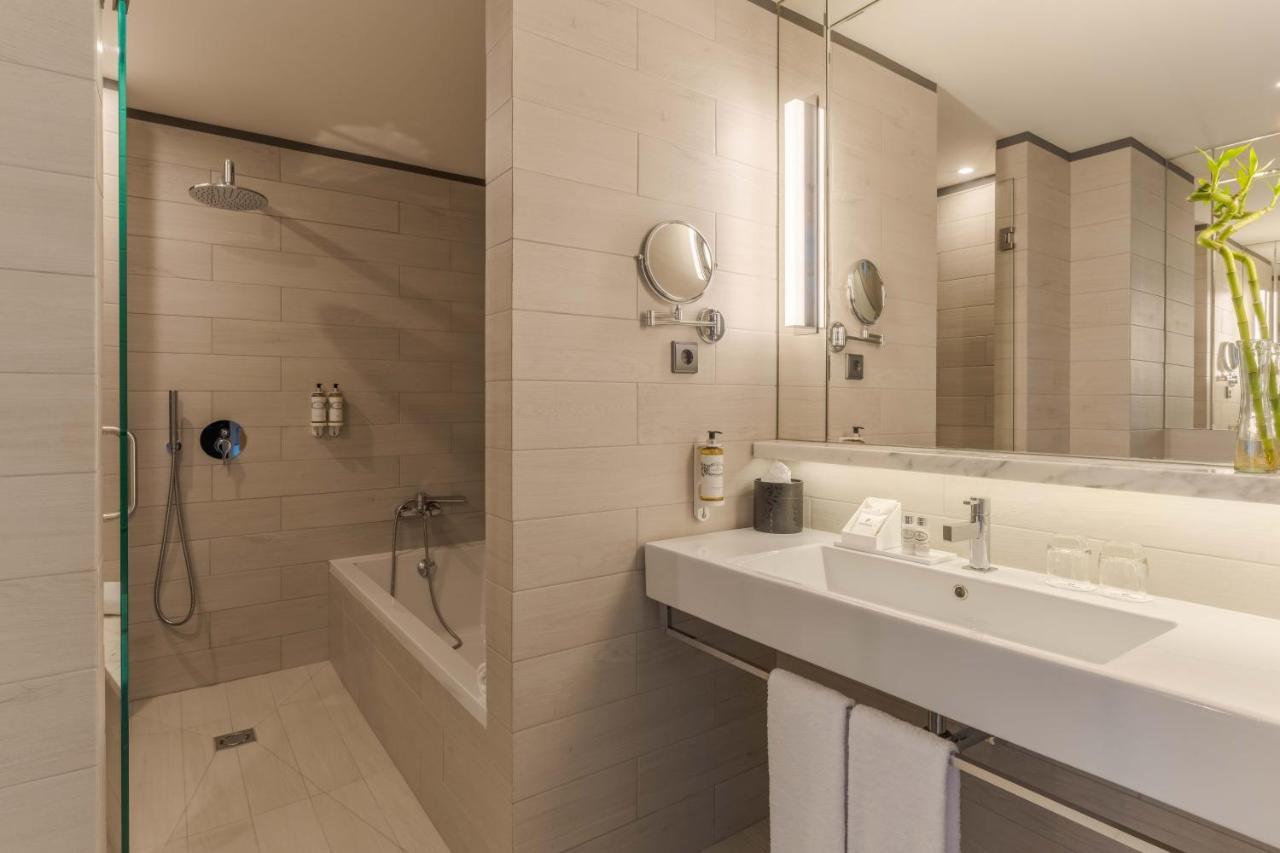 Pestana Douro Riverside - Preferred Hotels & Resorts, Lifestyle Valbom  Exterior photo Bathroom
